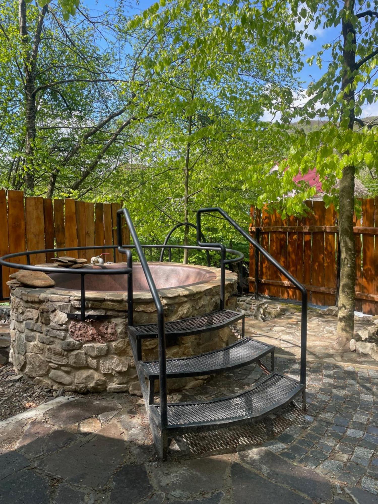 Ferienwohnung Перлина Лумшор Lumshory Exterior foto